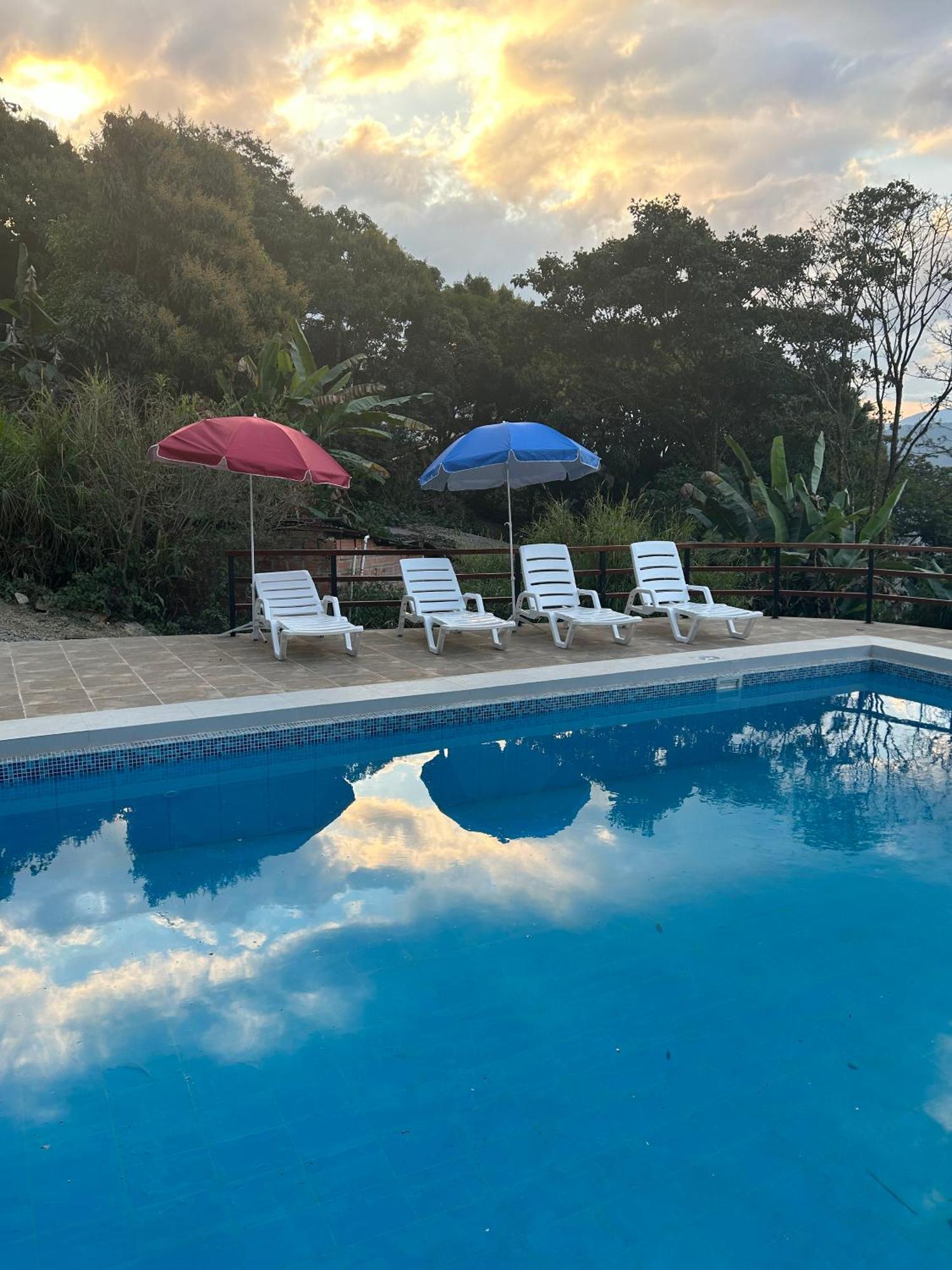 Villa Camila Hostel 科罗伊科 外观 照片